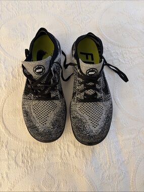 Nike Flyknit Sneakers in Black and gray